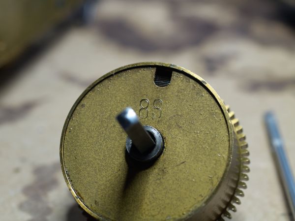 Mainspring barrel