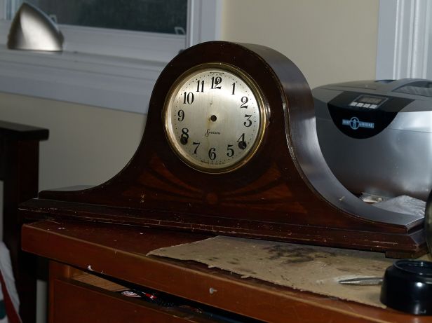 mantel clock