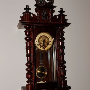 Mauthe "horse crown" wall clock