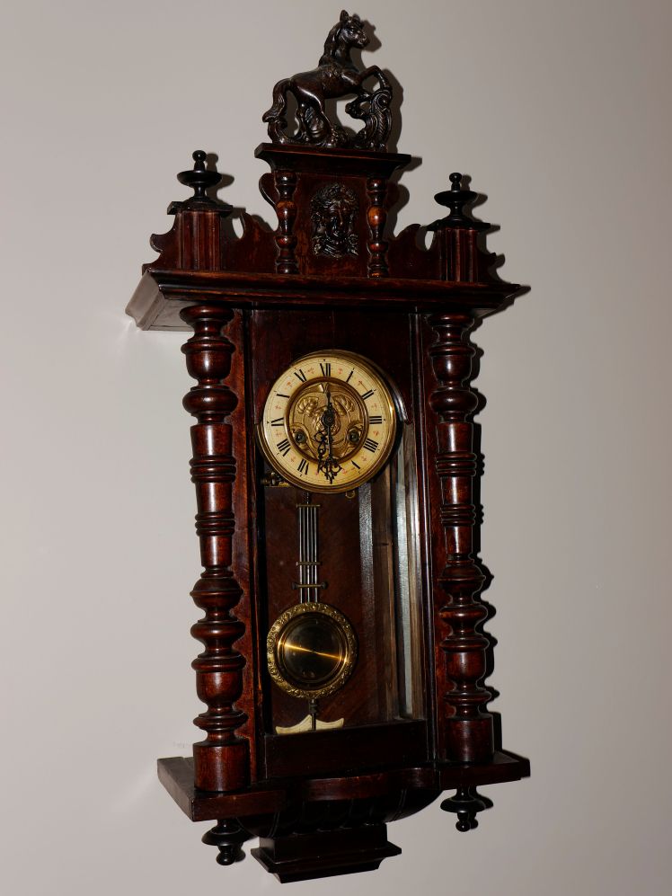 Mauthe "horse crown" wall clock