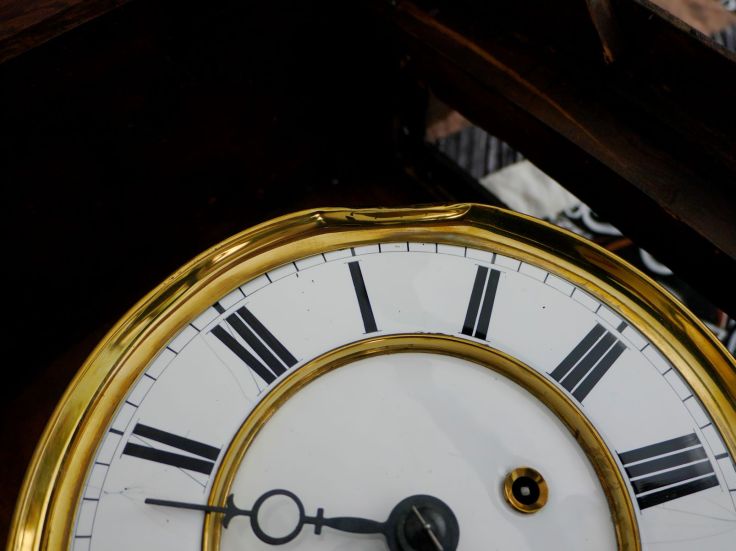clock bezel