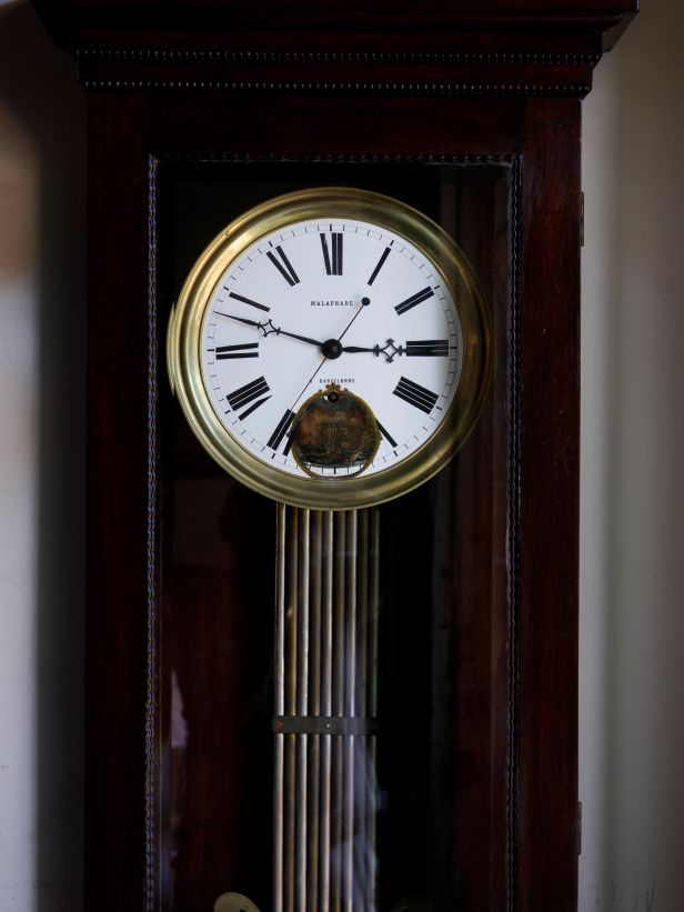 Floor clock