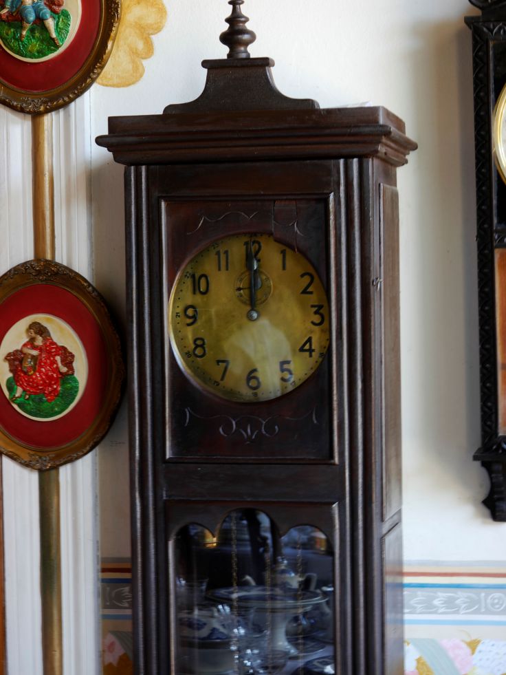 Floor clock