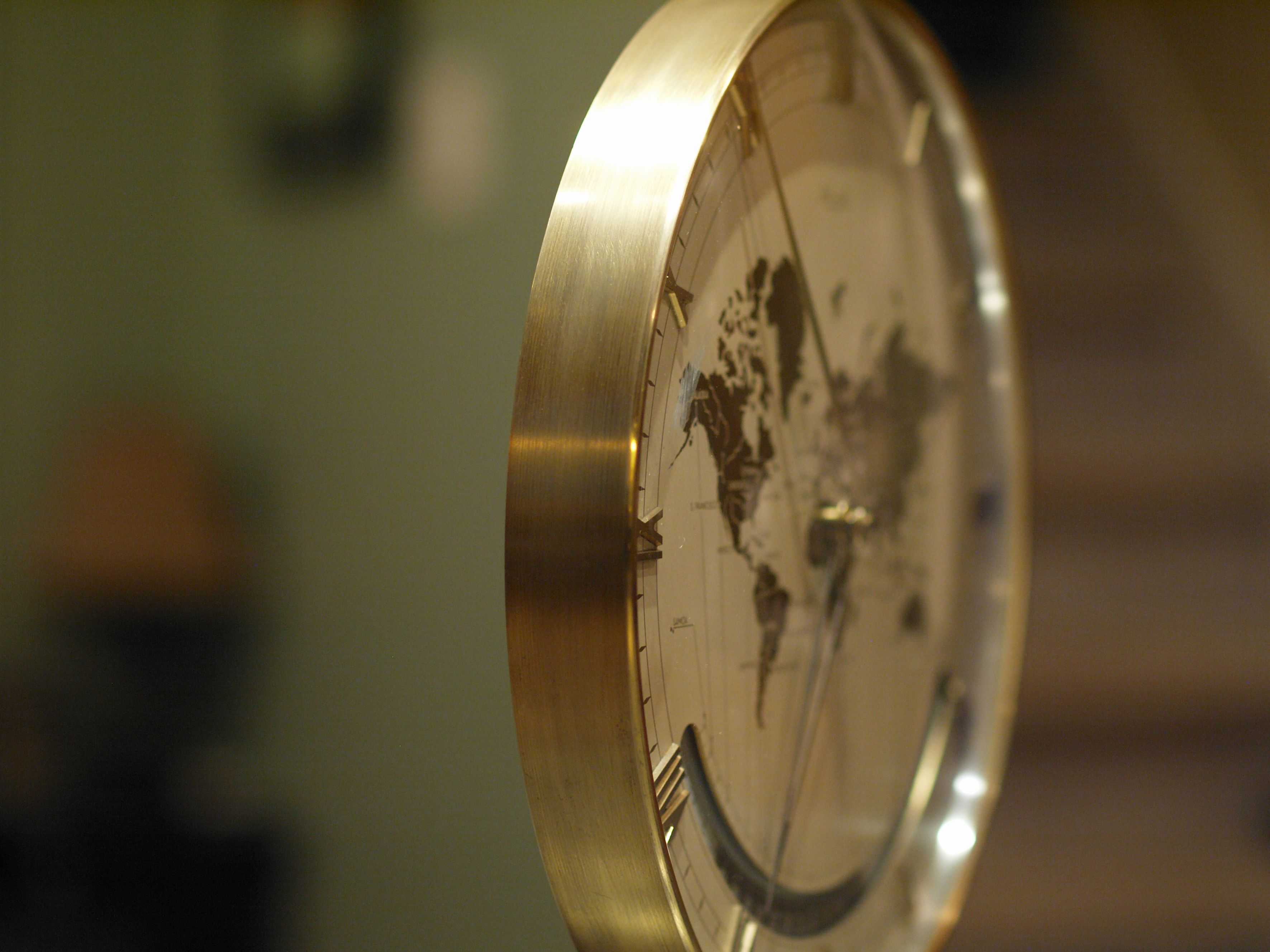 Kienzle World Time clock – a second look – Antique and Vintage