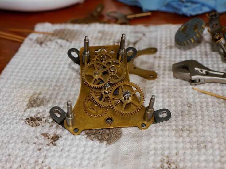 rs-plate-clock-movement