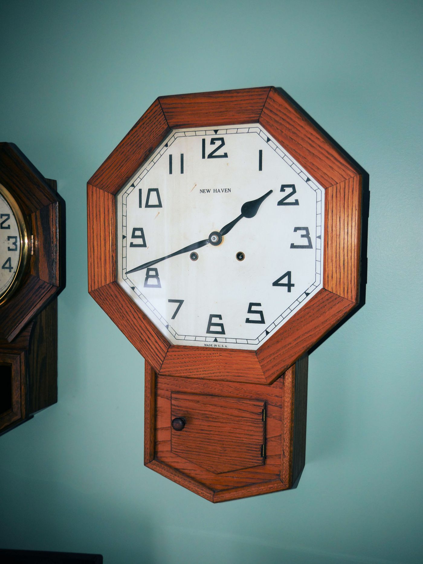 New Haven schoolhouse clock