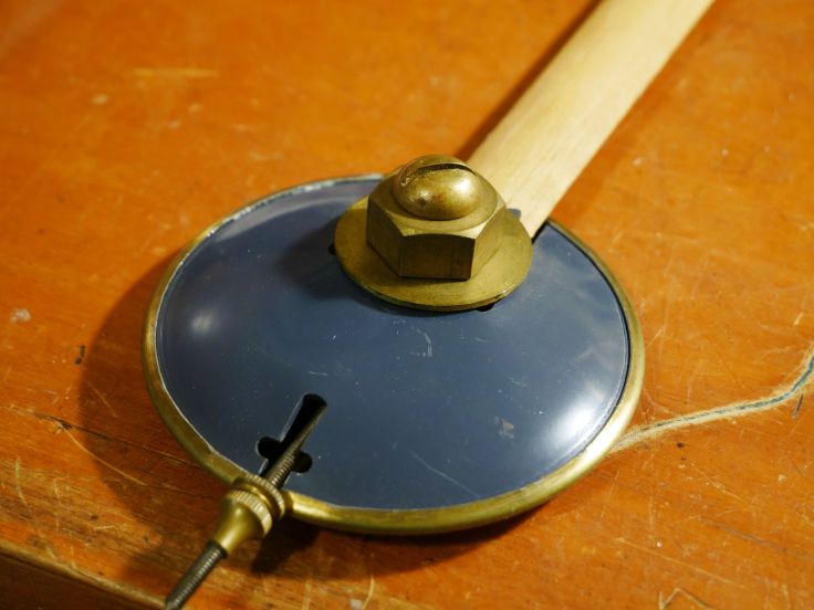 Pendulum and adjustment nut
