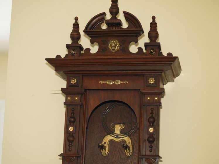 Crown in place with all three finials