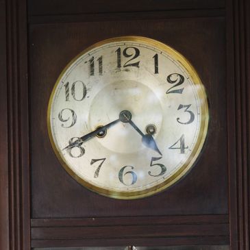 Dial face with abraded numerals