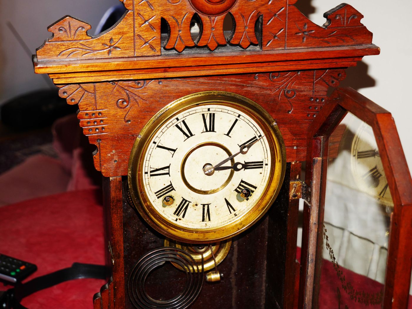 Clock face in good condition