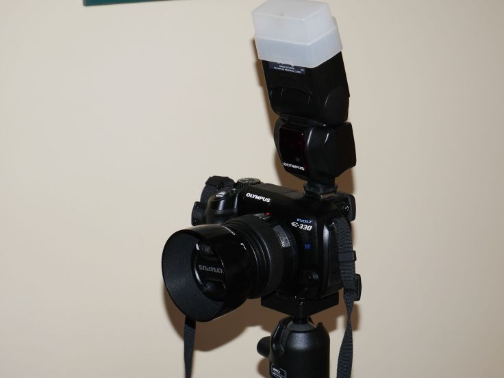E330 with Olympus flash
