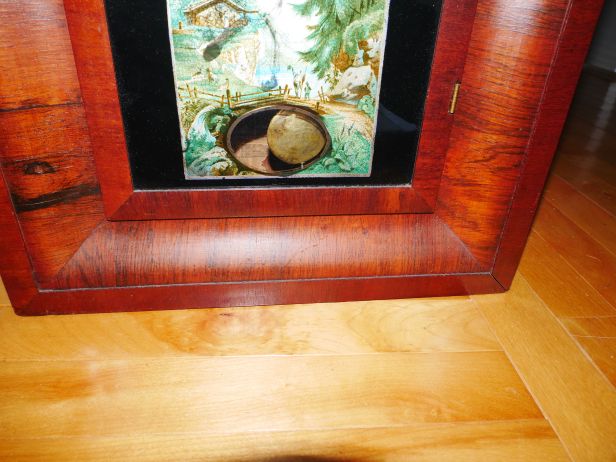 Veneer in excellent condition