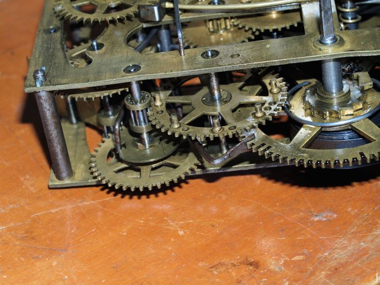 Side view of 30 hour movement