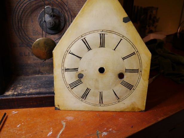 The dial faces is in good shape with some losses