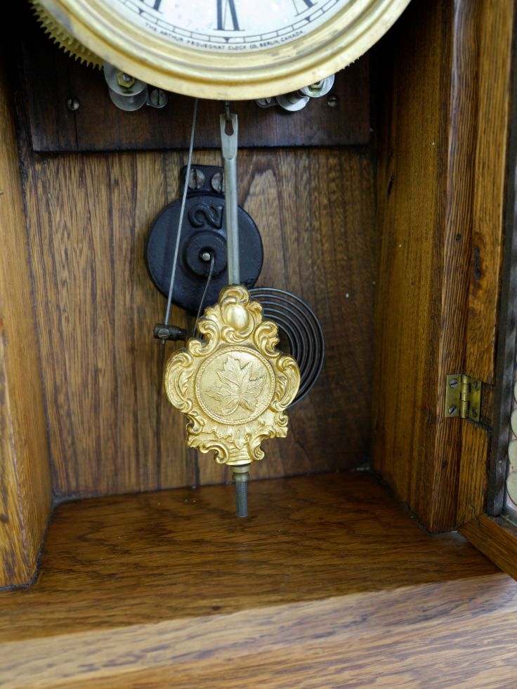 Pendulum bob with Canadian Maple Leaf