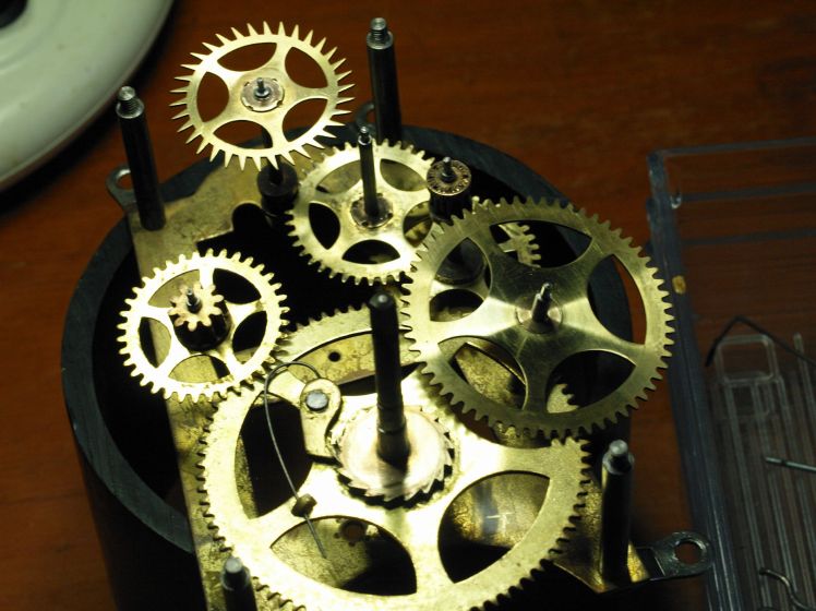 Gilbert – Antique and Vintage Mechanical Clocks