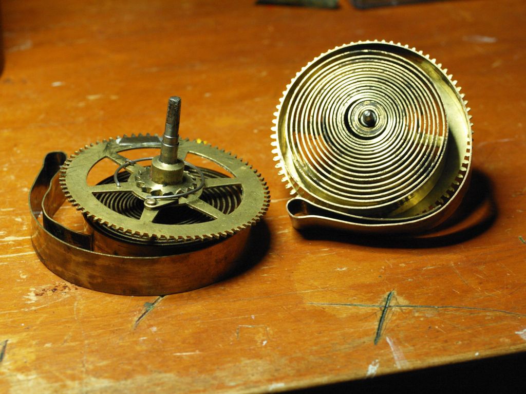 Brass mainsprings for Manross clock