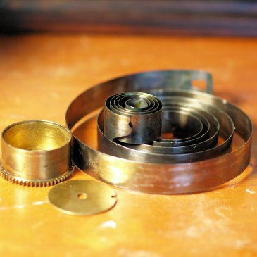 Broken mainspring for barrel