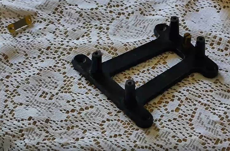 bracket for Seth Thomas #2