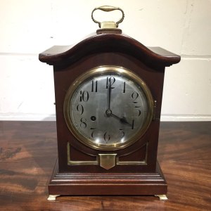 Junghans bracket clock online