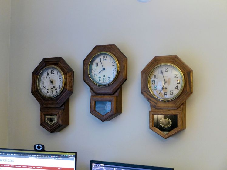 The time-only clock – simplicity without the noise – Antique and ...