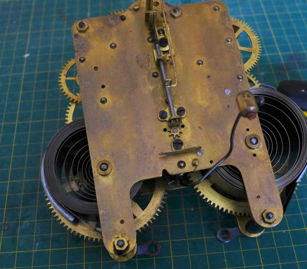 Seth Thomas type 89 movement showing dirt and rust