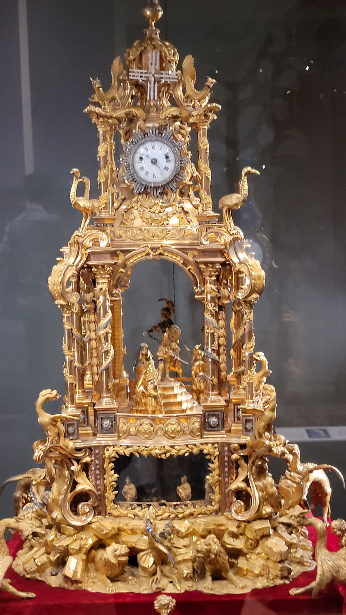 Antique and Vintage Mechanical Clocks – Collecting, Repairing and